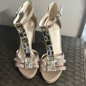 Nine West neutral heels